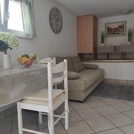 Studio Apartment Petrov Sibenik Bagian luar foto