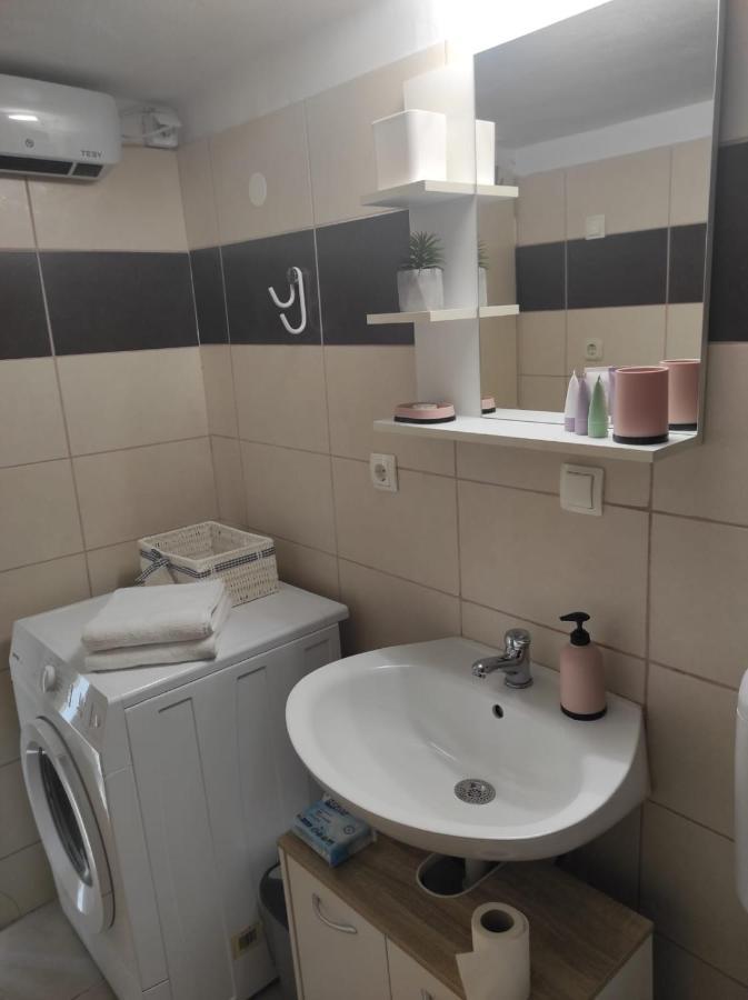 Studio Apartment Petrov Sibenik Bagian luar foto