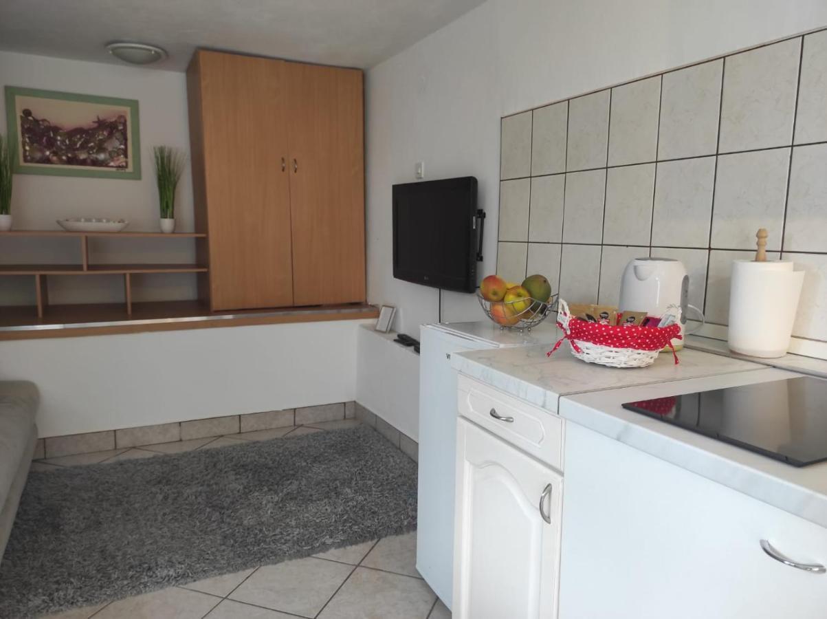 Studio Apartment Petrov Sibenik Bagian luar foto